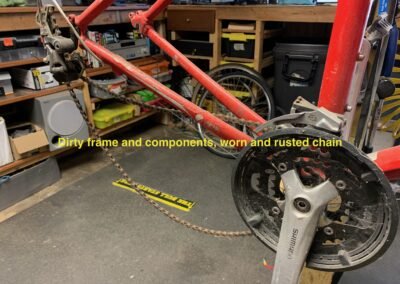 Pre owned Trek 7.3 FX Dirty frame and components, worn and rusted chain